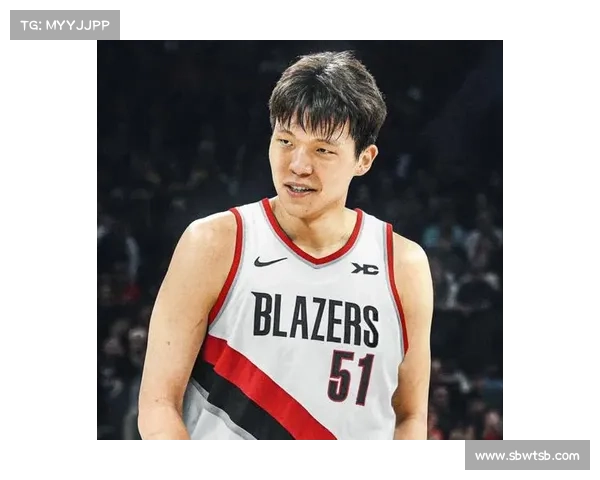 杨瀚森训练营表现优异有望在罗威复出前担纲球队中锋主要替补 杨瀚森训练营表现优异有望在罗威复出前担纲球队中锋主要替补